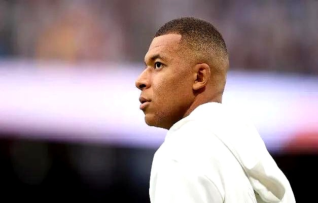 关于皇马险胜拜仁,姆巴佩梅开二度意甲的信息 关于皇马险胜拜仁,姆巴佩梅开二度意甲的信息