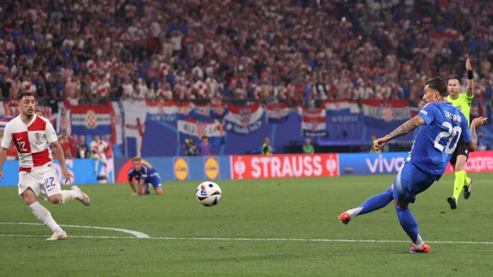 里昂绝杀莱比锡，莫德里奇补时绝平德甲的简单介绍