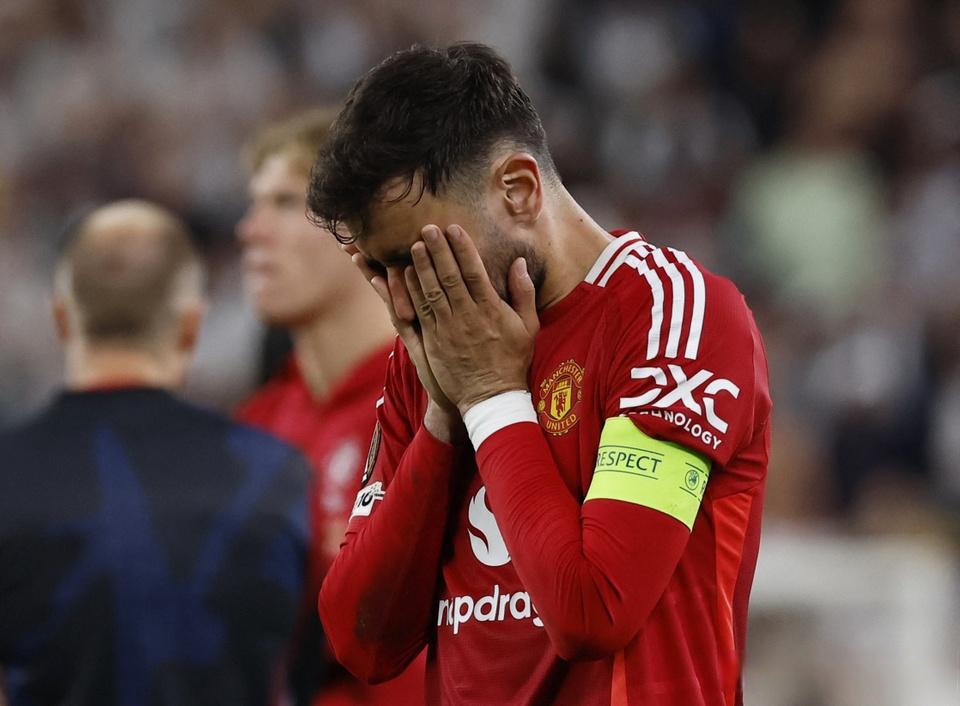 曼联绝杀波尔图，拉莫斯梅开二度世界杯的简单介绍